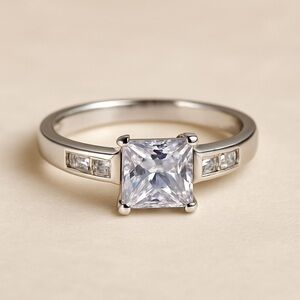 ⚜️ Bridal Engagement Ring with Square Gemstone